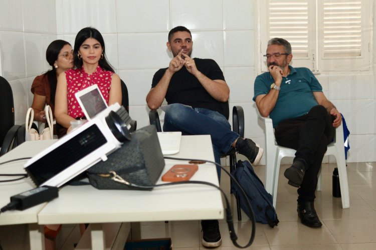 Secretaria de Saúde promove palestra do Julho Laranja e reforça prevenção ortodôntica infantil em Floriano